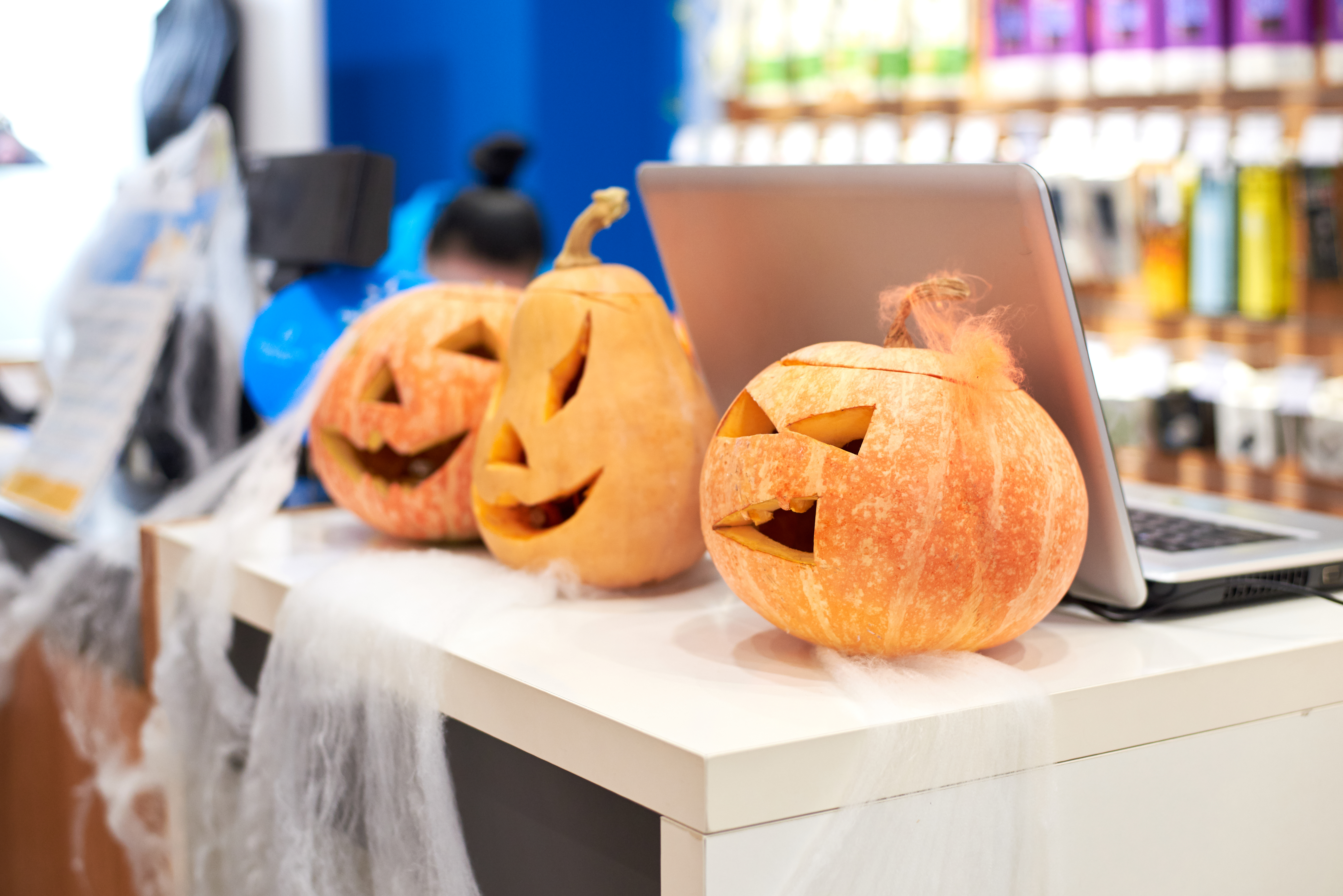 Spooktacular Savings: Unbeatable Halloween Offer on EPOS Direct Complete Package! 🎃